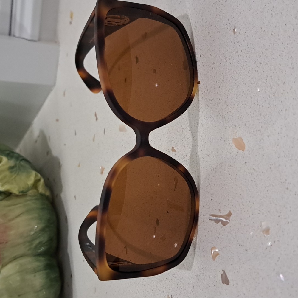 NWT Burberry sunglasses - Picture 6 of 9